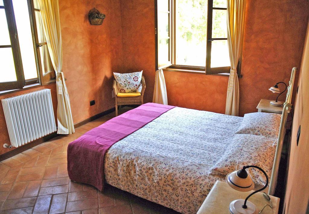 בית הארחה אסיסי 	Casale San Rufino D'Arce חדר תמונה