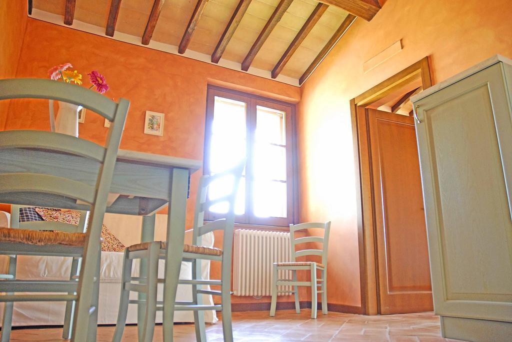 בית הארחה אסיסי 	Casale San Rufino D'Arce מראה חיצוני תמונה